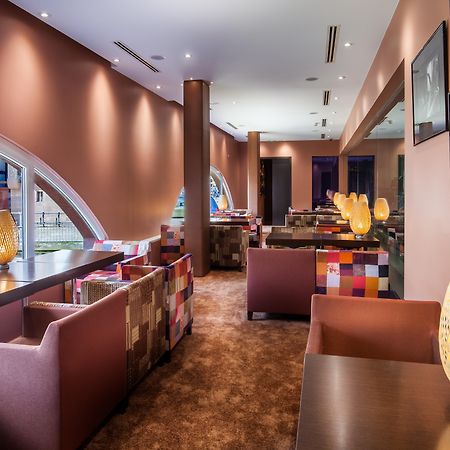 Hotel & Spa Regent Petite France Strasbourg Ngoại thất bức ảnh The lounge at the airport