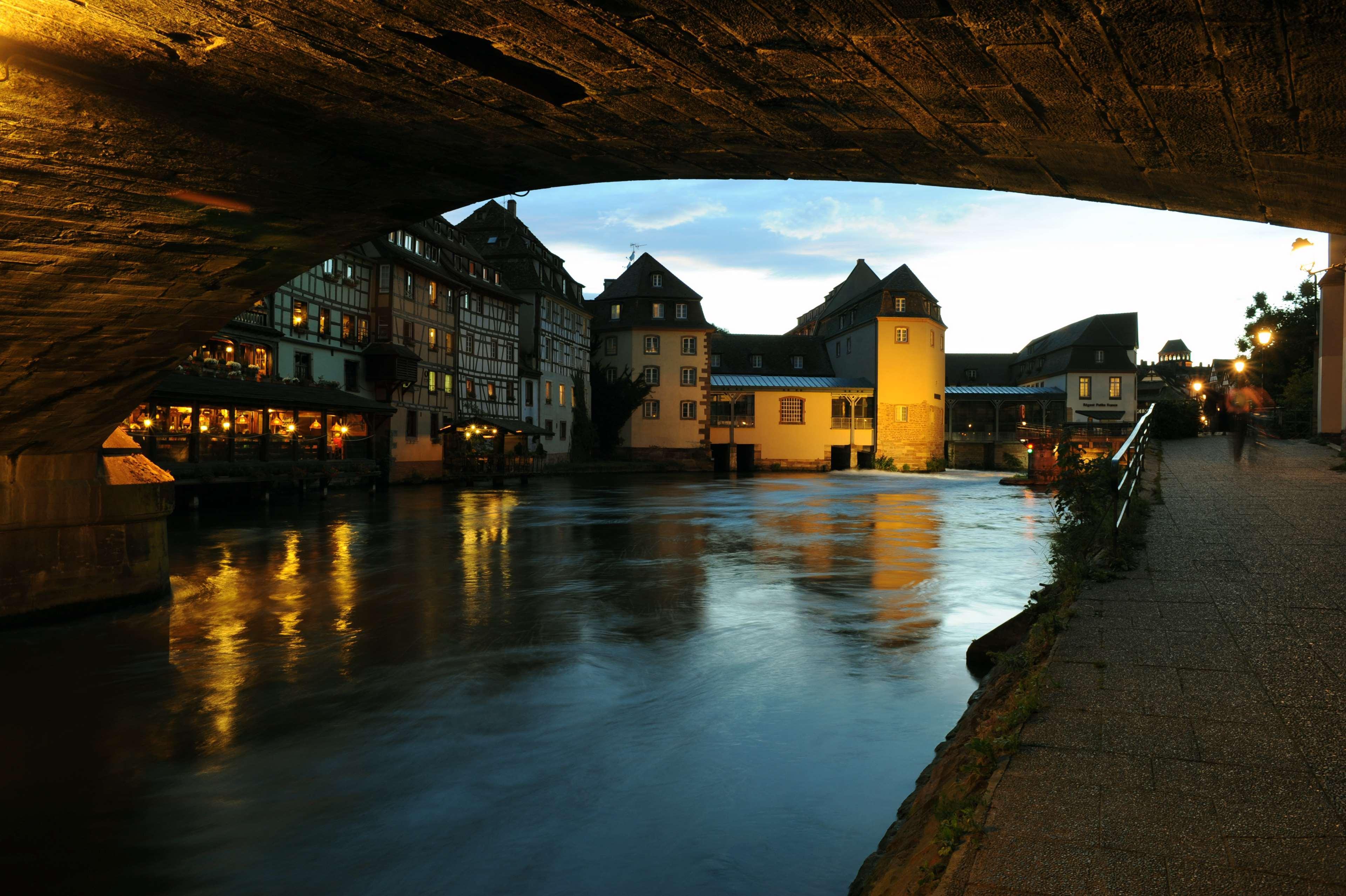 Hotel & Spa Regent Petite France Strasbourg Ngoại thất bức ảnh The river Ill in Strasbourg