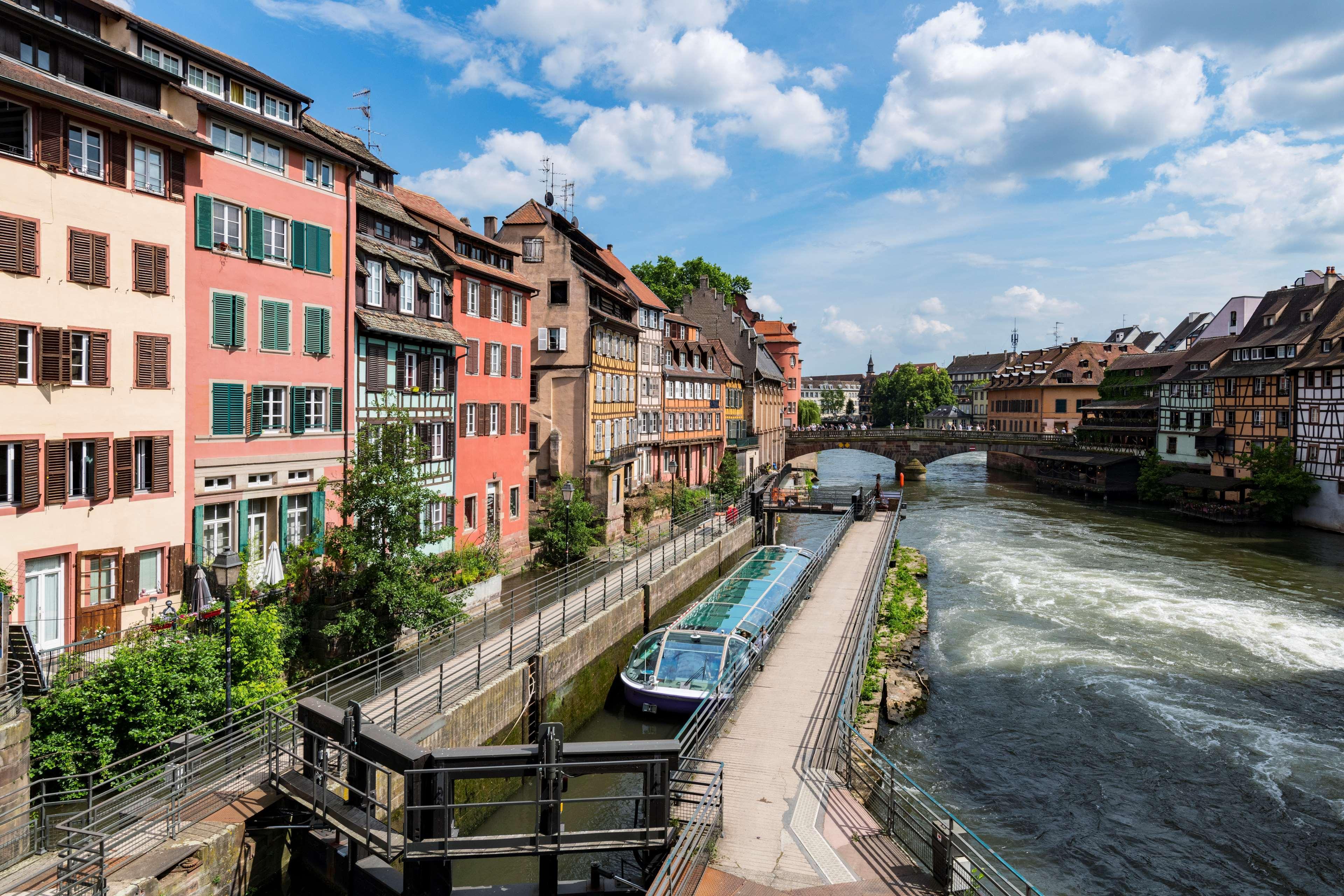 Hotel & Spa Regent Petite France Strasbourg Ngoại thất bức ảnh The Ill in Strasbourg