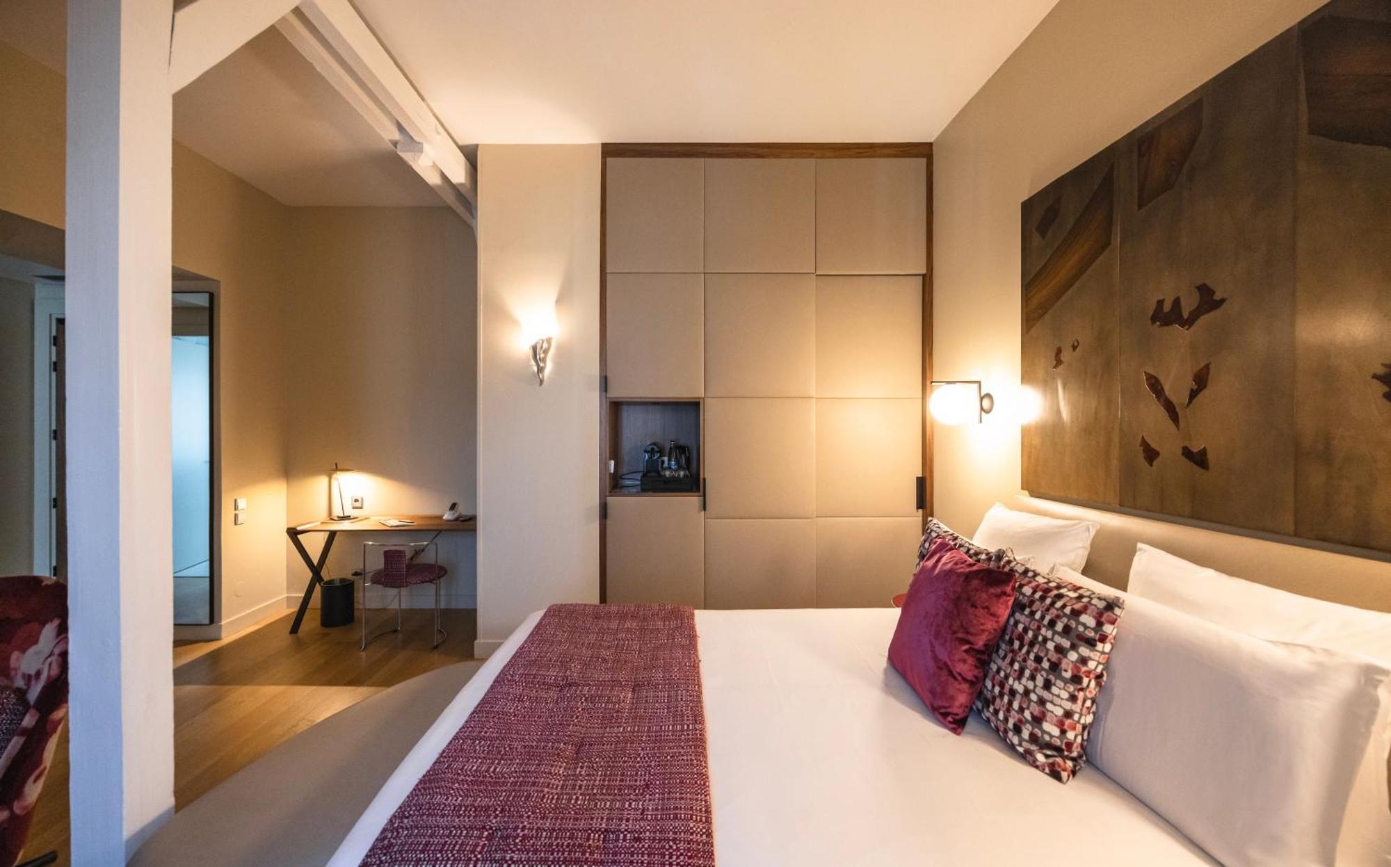 Hotel & Spa Regent Petite France Strasbourg Ngoại thất bức ảnh A room at the hotel